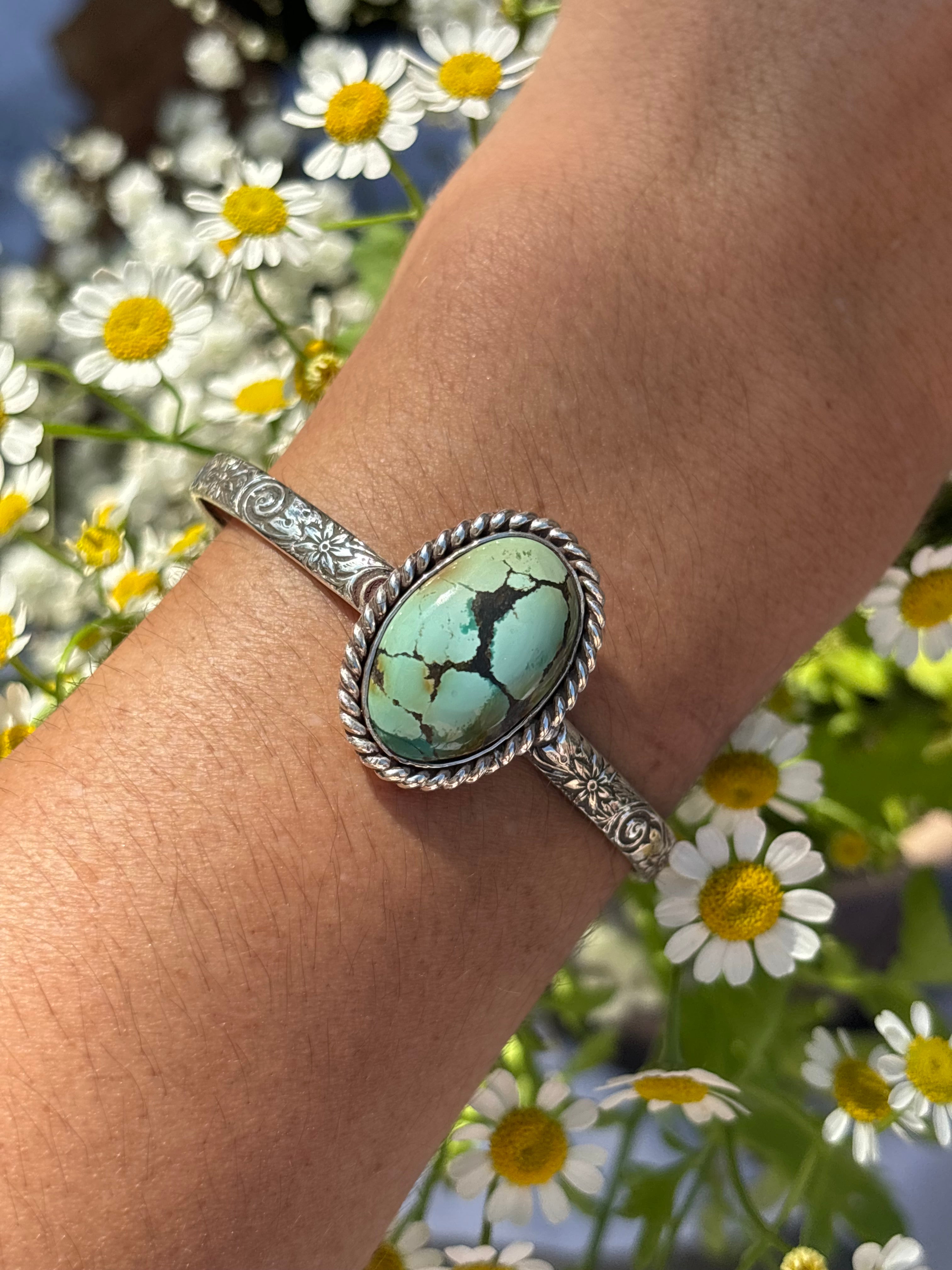 adjustable clover cuff