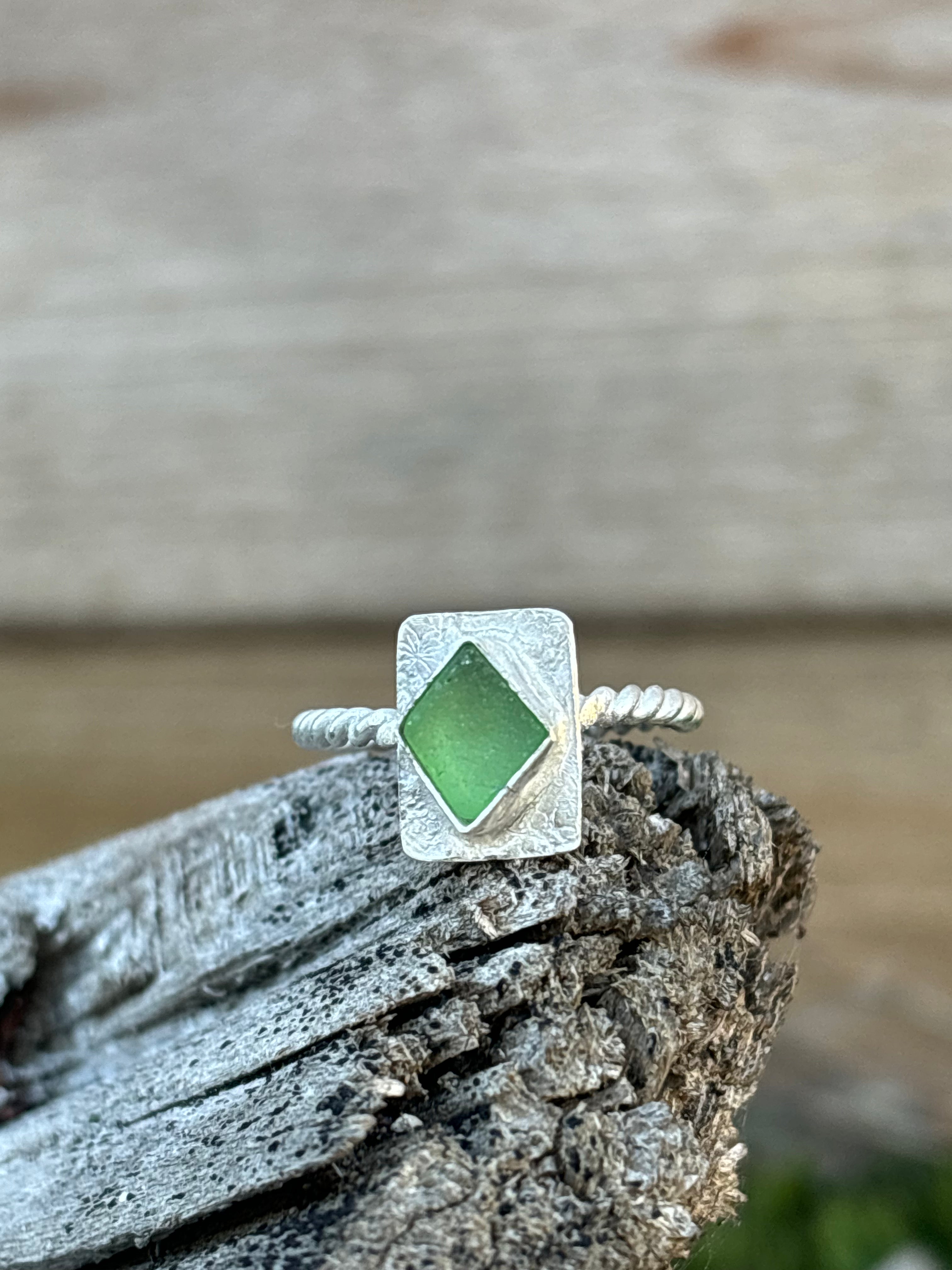 size 6 sea moss ring
