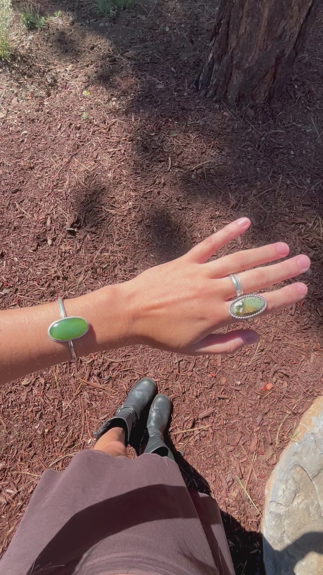 grounded adjustable cuff