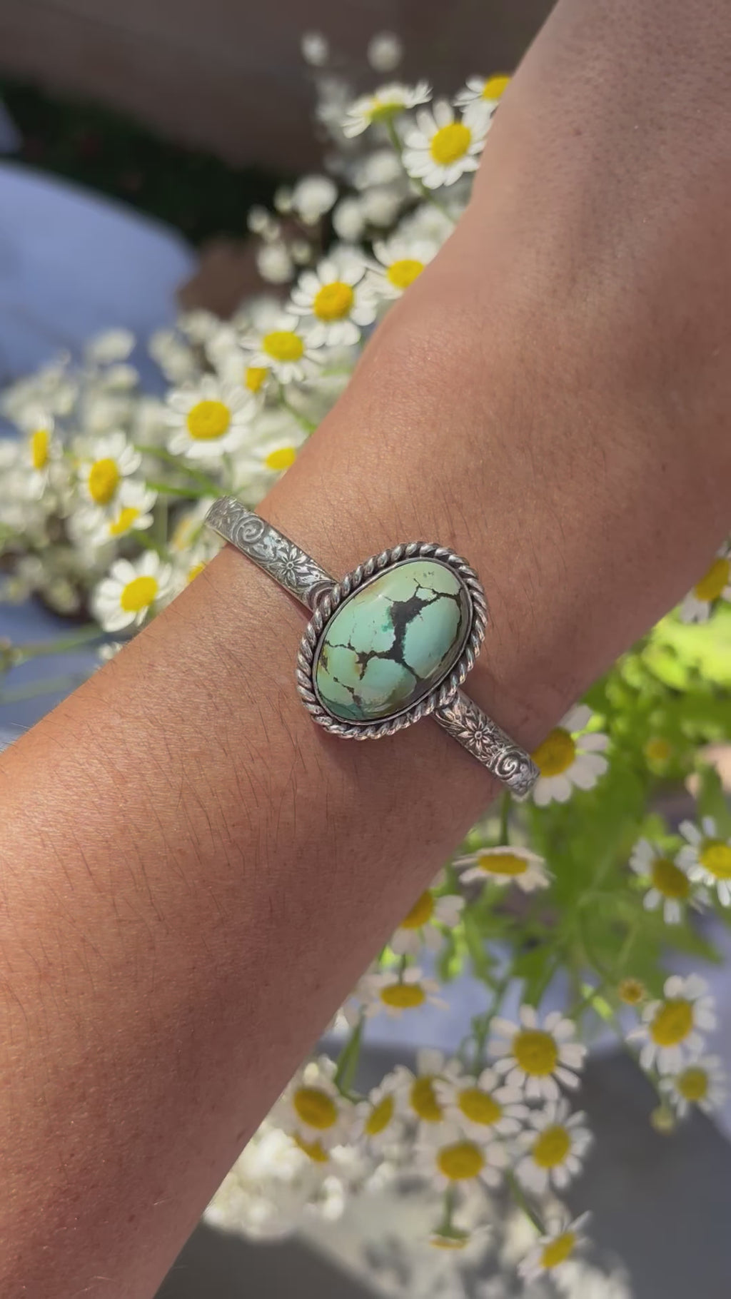adjustable clover cuff