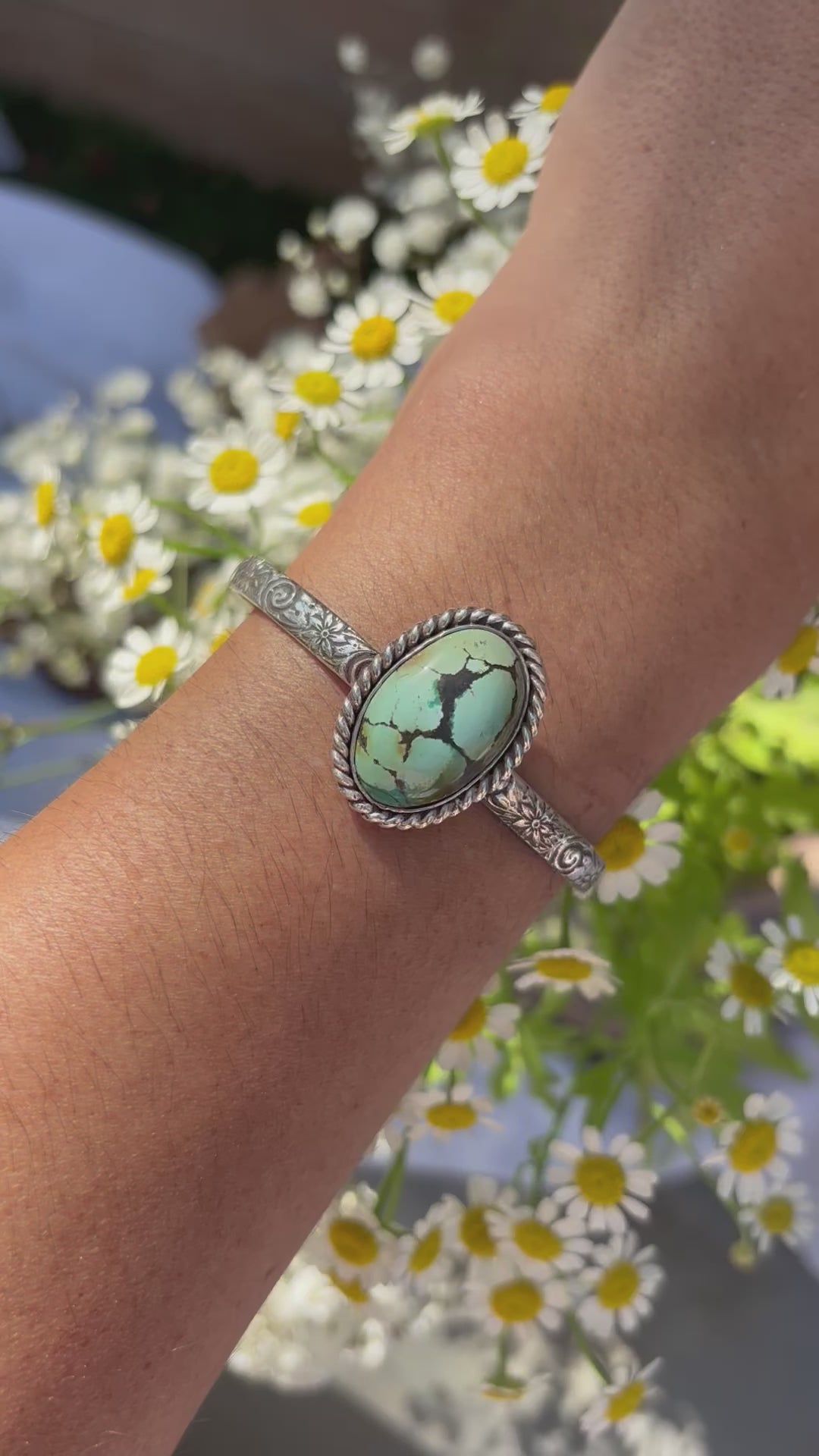 adjustable clover cuff